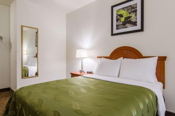 Quality Inn Junction City near Fort Riley image 12